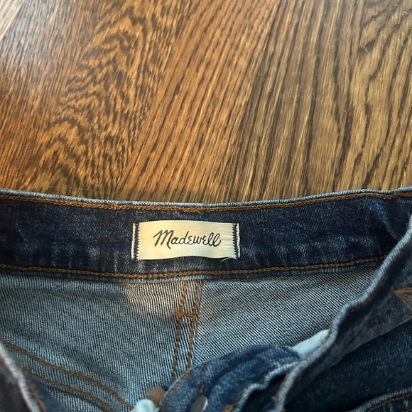 Madewell Blue Straight Leg Jeans with Subtle Fading - Picture 2 of 4